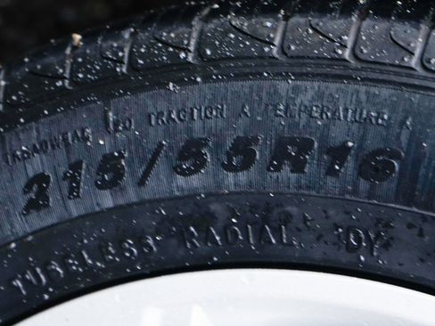 Used 2021 Ford Transit Connect XL image 39