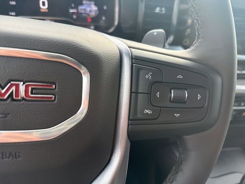 Used 2025 GMC Sierra 1500 SLT image 17