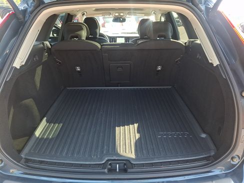 Certified 2024 Volvo XC60 B5 Core w/ Protection Package Premier AWD/4WD image 28
