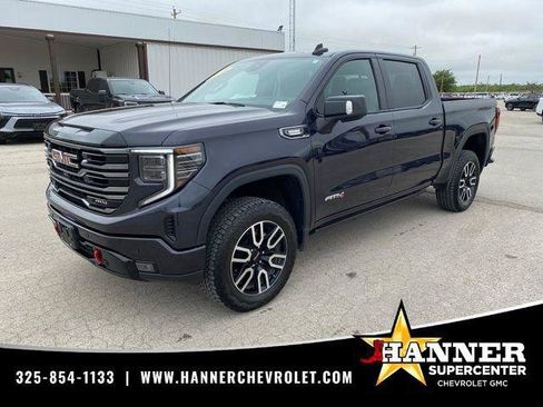 Used 2025 GMC Sierra 1500 AT4 w/ Technology Package AWD/4WD image 1