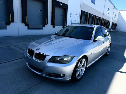 Used 2010 BMW 335i Sedan RWD image 1