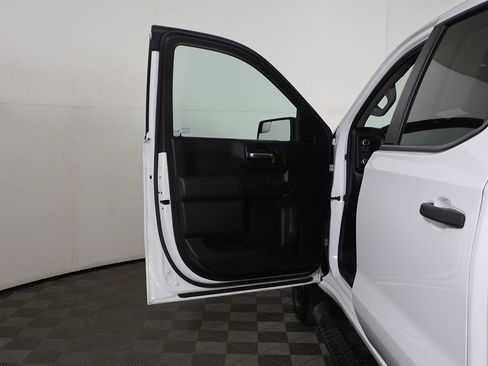 Used 2025 Chevrolet Silverado 1500 Custom AWD/4WD image 17