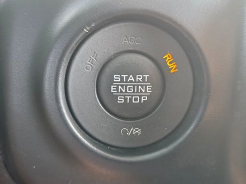Used 2022 Jeep Gladiator Sport AWD/4WD image 33