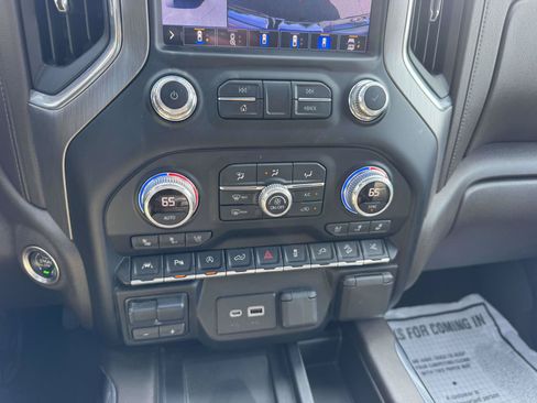 Used 2020 GMC Sierra 1500 Denali w/ Denali Ultimate Package AWD/4WD image 39