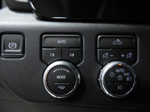 New 2026 GMC Sierra 1500 Elevation image 26