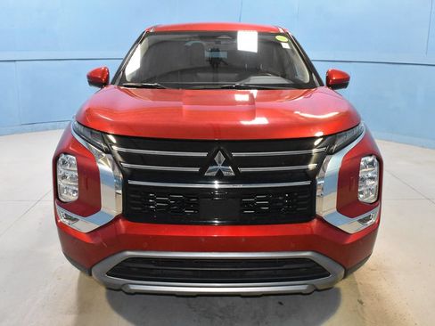 Used 2025 Mitsubishi Outlander SE AWD/4WD image 24