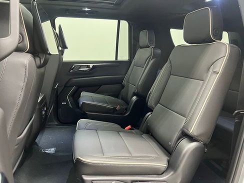 New 2026 Chevrolet Suburban Premier AWD/4WD image 14