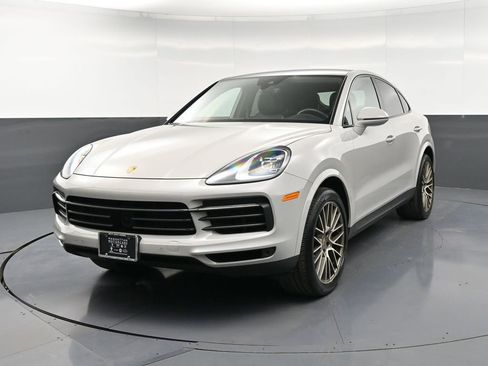 Certified 2023 Porsche Cayenne Coupe image 6