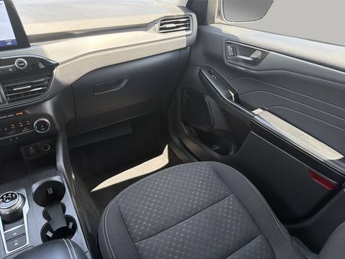 Certified 2024 Ford Escape Active FWD image 16