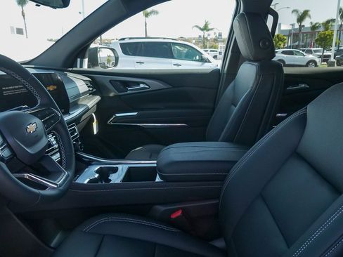 New 2026 Chevrolet Traverse LT FWD image 18