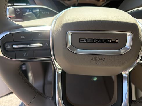 New 2026 GMC Yukon Denali w/ Sun & Power Step Package image 33