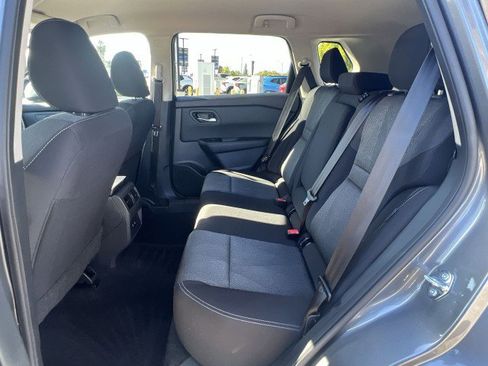 Used 2025 Nissan Rogue SV image 24