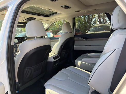 Used 2021 Hyundai Palisade Limited AWD/4WD image 6