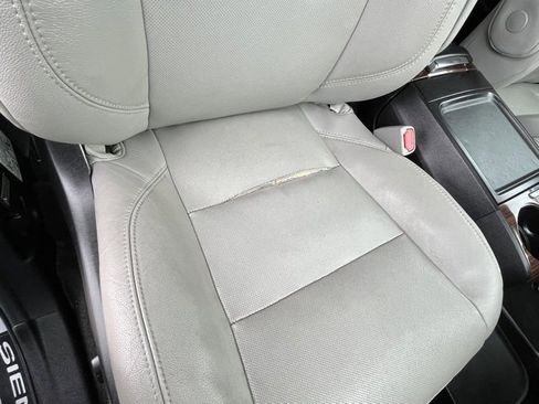 Used 2017 Toyota Sienna Limited image 40