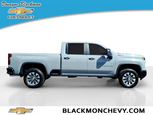 Used 2025 Chevrolet Silverado 2500 Custom w/ Z71 Off-Road Package AWD/4WD image 2