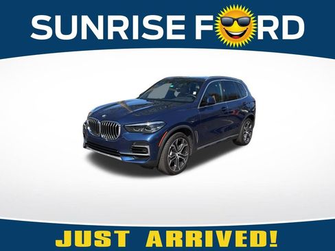 Used 2022 BMW X5 xDrive40i w/ Premium Package image 1