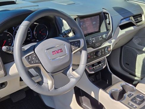 Used 2023 GMC Terrain Denali w/ Denali Premium Package image 12