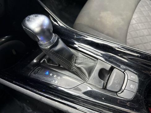 Used 2021 Toyota C-HR XLE image 22