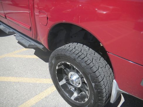 Used 2006 Nissan Titan SE image 15