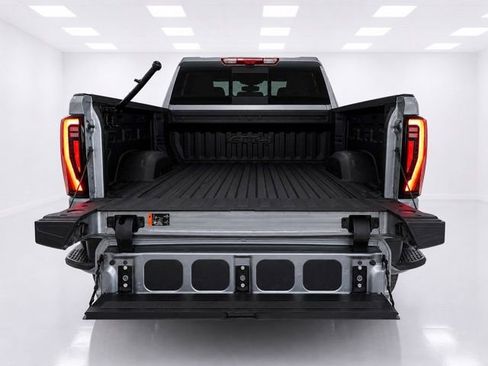 Used 2024 GMC Sierra 2500 AT4 w/ AT4 Premium Plus Package AWD/4WD image 8