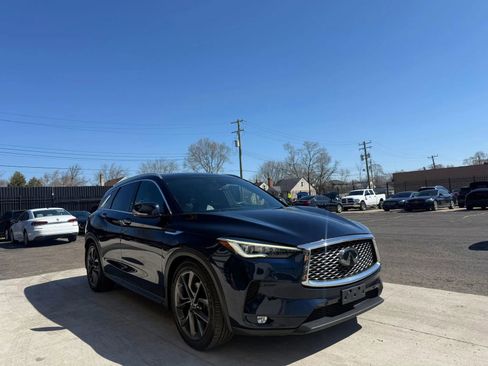 Used 2019 INFINITI QX50 Essential w/ Sensory Package image 3