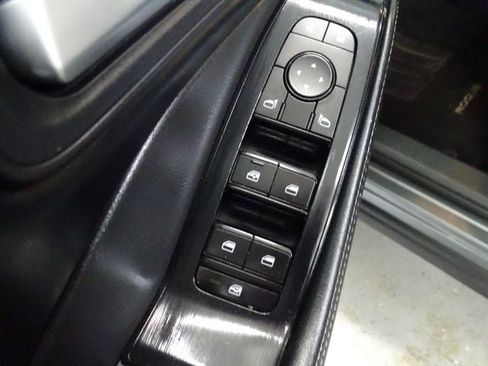 Used 2024 Nissan Rogue SV AWD/4WD image 10