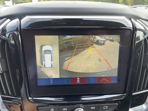 Used 2018 Chevrolet Traverse LT AWD/4WD image 26