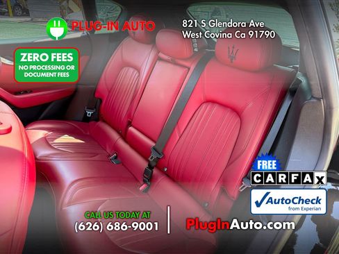 Used 2017 Maserati Levante AWD/4WD image 4