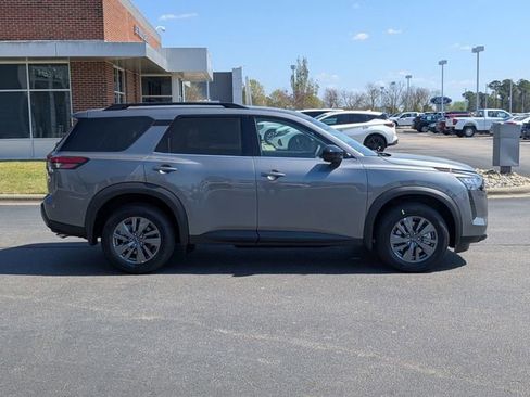 New 2026 Nissan Pathfinder SV AWD/4WD image 2
