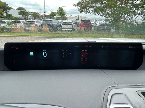 Used 2025 Ford Expedition Platinum w/ Stealth Appearance Package AWD/4WD image 11