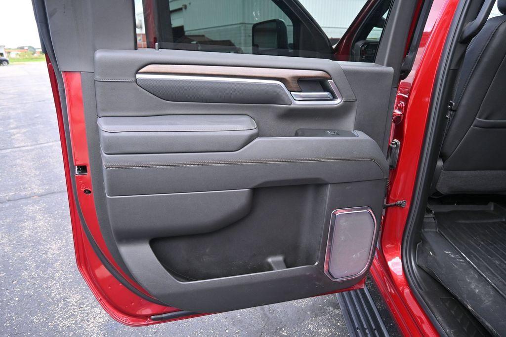 Used 2026 Chevrolet Silverado 3500 High Country w/ High Country Premium Package AWD/4WD image 23