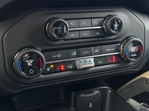 New 2025 Ford Bronco Badlands AWD/4WD image 36
