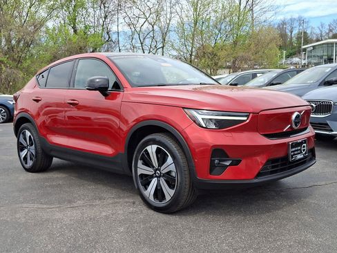 Certified 2023 Volvo C40 P8 Recharge Plus w/ Climate Package AWD/4WD image 1