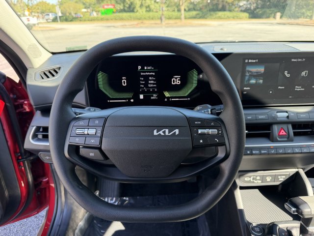 Certified 2025 Kia K4 FWD image 17