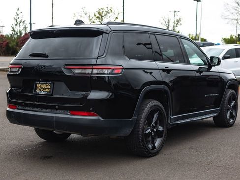 Used 2023 Jeep Grand Cherokee L Limited w/ Luxury Tech Group II AWD/4WD image 9