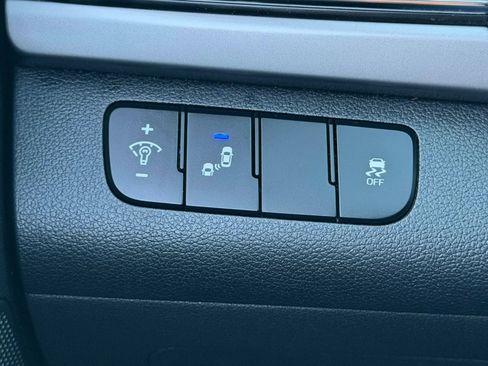 Used 2018 Hyundai Elantra SEL FWD image 21