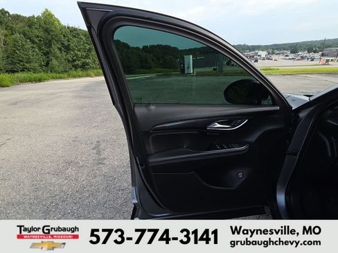 Used 2021 Buick Envision Essence w/ Sport Touring Package FWD image 7