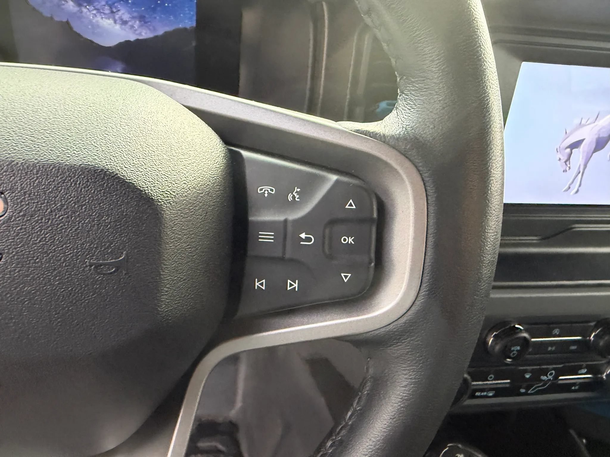 Used 2023 Ford Bronco Black Diamond AWD/4WD image 35