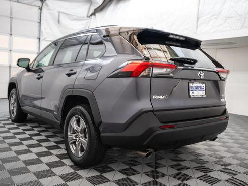 Used 2025 Toyota RAV4 XLE AWD/4WD image 5