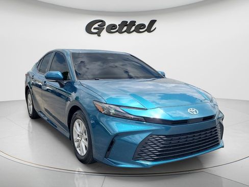 Used 2025 Toyota Camry LE FWD image 3