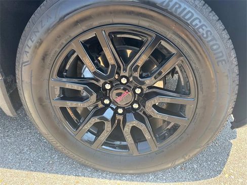 Used 2024 GMC Sierra 1500 Elevation image 5