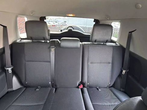 Used 2011 Toyota FJ Cruiser 4WD image 29