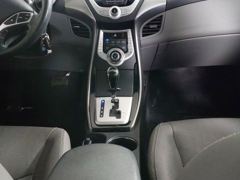 Used 2012 Hyundai Elantra Limited FWD image 18