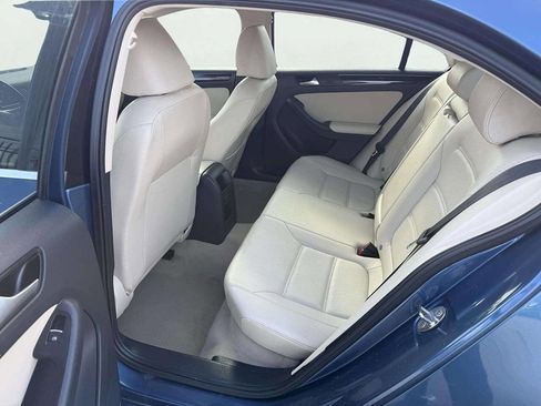 Used 2016 Volkswagen Jetta SEL image 11