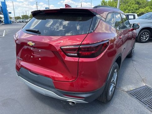 Used 2024 Chevrolet Blazer LT w/ Convenience Package FWD image 5