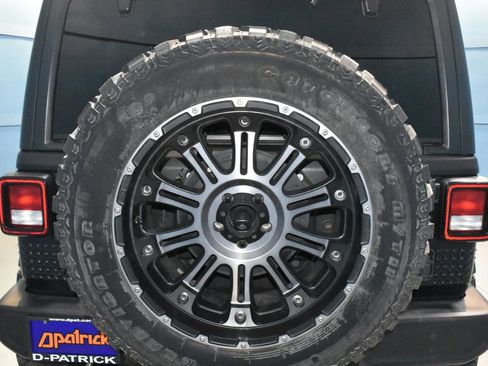 Used 2018 Jeep Wrangler Unlimited Sport S AWD/4WD image 24