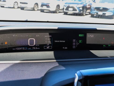Used 2017 Toyota Prius Prime Advanced w/ Carpet Mat Package FWD image 32