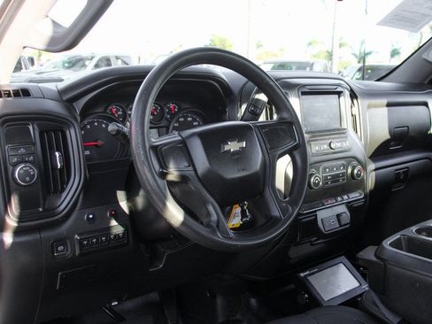 Used 2021 Chevrolet Silverado 2500 W/T RWD image 17