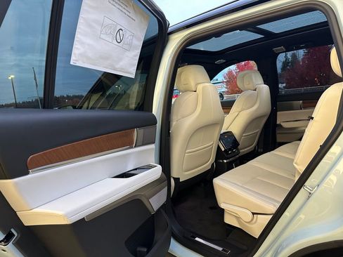 New 2026 Cadillac Vistiq Sport image 16