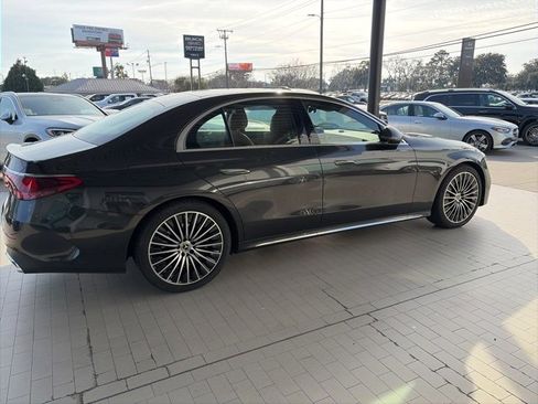 Used 2025 Mercedes-Benz E 350 Sedan image 5